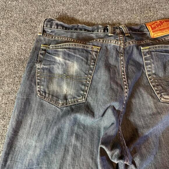 Lucky Brand Men's Jeans - Classic Fit - Distressed Denim - Picture 9 of 16